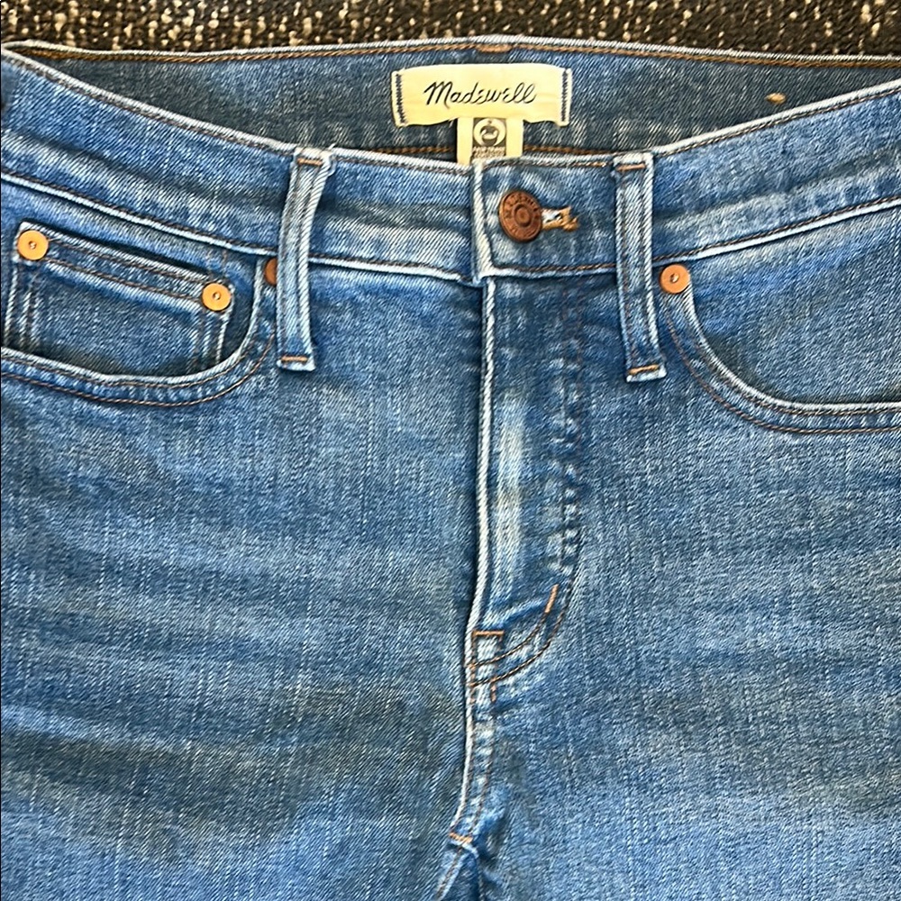 Madewell Mid Rise Kick Out Jeans with Vintage Wash size 24 and  27.5 inseam.